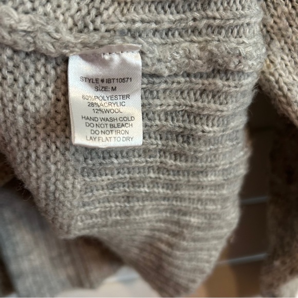 The Native One Oversized Crew Neck Sweater Grey Size Medium - Picture 3 of 4